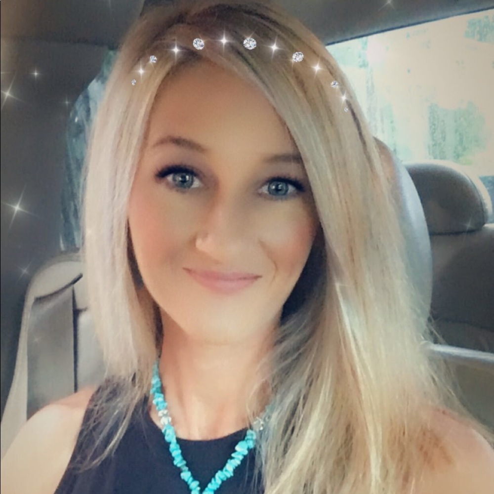 Meet your Posher, Tiffany